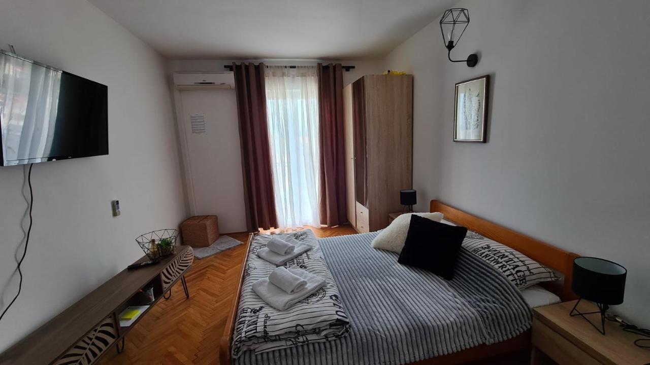 Apartments Solis, 50 M From The Sea - Jakisnica Zewnętrze zdjęcie