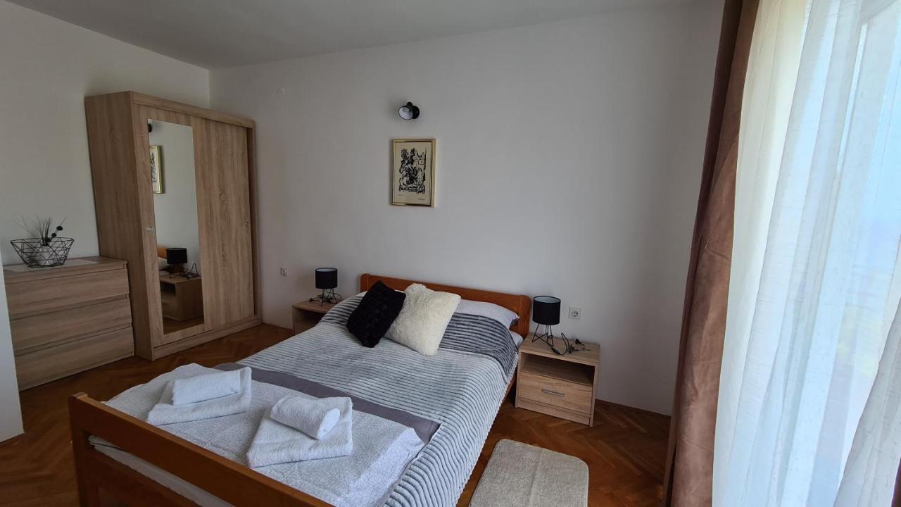 Apartments Solis, 50 M From The Sea - Jakisnica Zewnętrze zdjęcie